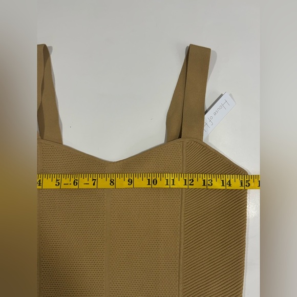 House of Harlow  crop top  size Medium 54% NYLON
46% RAYON NWT - Picture 10 of 14